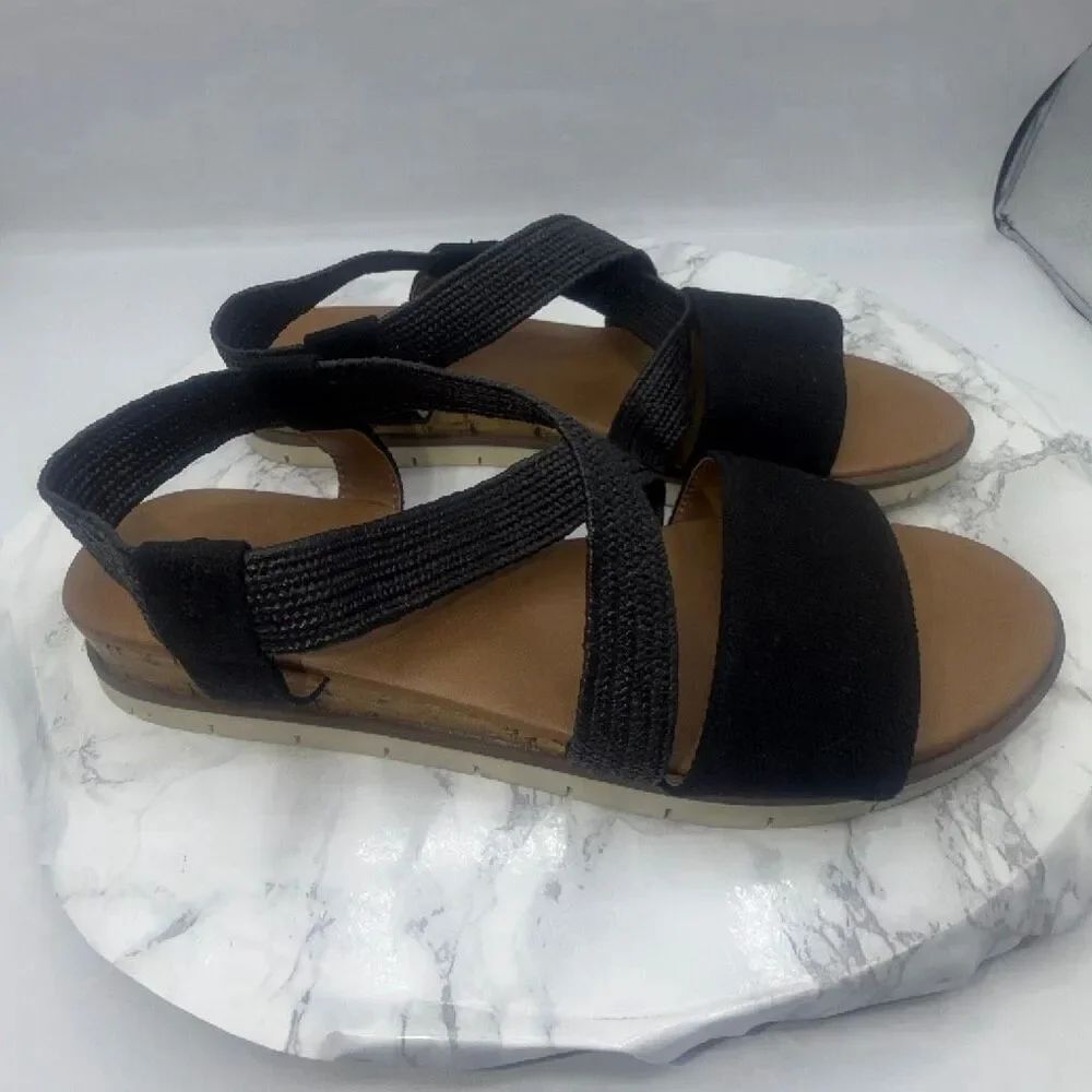 MAKALU Black Anika Strappy Sandals-8M NWOT